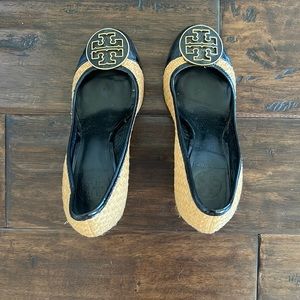 Tory Burch closed toed heel